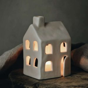 Majalykta – Majas Ljushus – Lågt